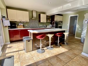 Breakfast Kitchen- click for photo gallery